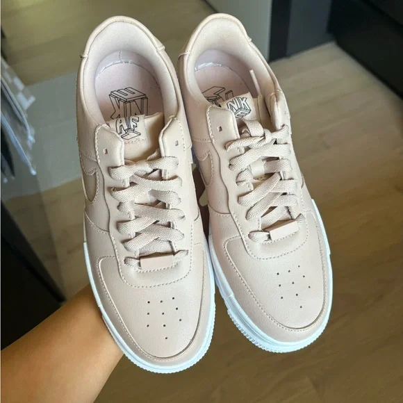 Nike Air Force One Pixel - Picture 2 of 3